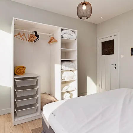 Manalou 2ev Apartment